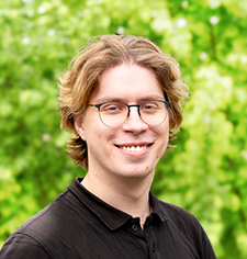 Tizian Lachenmann - ICT-Fachmann bei PLUS UND PLUS AG